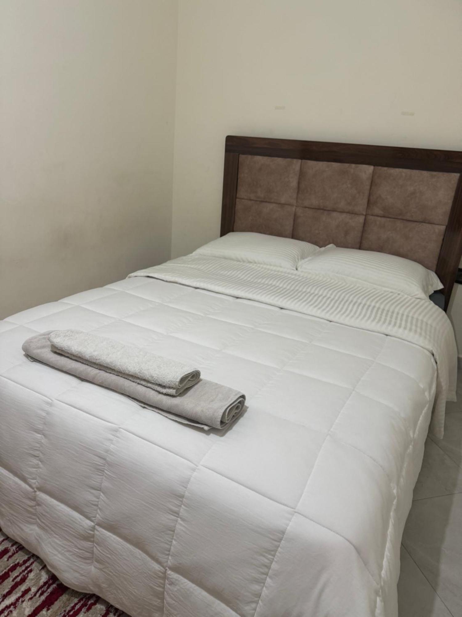 Appartement Spacieux Et Calme A Proximite De La Mer Et La Gare Agdal 拉巴特 外观 照片